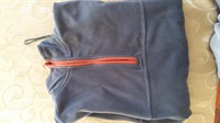 Bluza barbateasca gri cu margine portocalie
