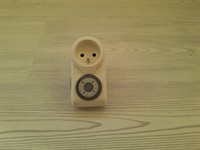 7105. Priza programabila