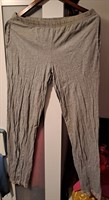 Pantaloni subtiri gri (gen trening/pijama) cu dantela jos