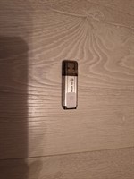 7232. Stick 32GB