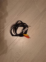 7293. Un alt cablu audio