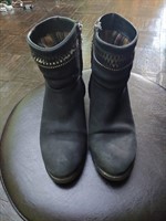 Botine cu fermoar