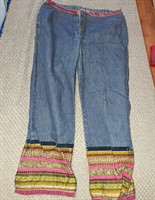 Blugi 3/4 cu modele colorate