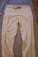Pantaloni gri cu snur