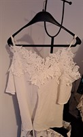 Bluza alba broderie sparta