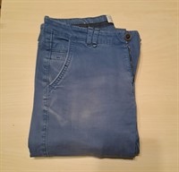 Pantaloni tip blugi 38