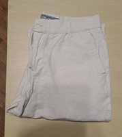Pantaloni albi de vara