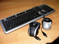 tastatura + 2 mouse functionabile
