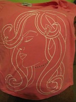 tricou roz imprimeu