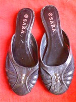 papuci  SARA - noi