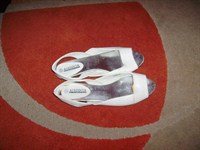 pantofi albi marimea 37