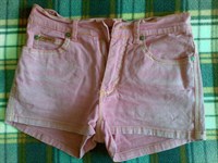 pantaloni scurti roz