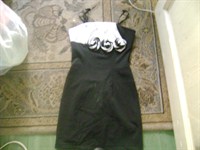 rochie neagra, S