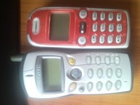 2 telefoane mobile