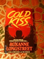 Cold Kiss - Roxanne Longstreet