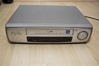 Video player si recorder LG, model LV2265