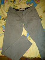 Pantaloni gri