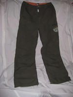 Pantaloni sport cu multe buzunare