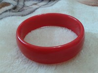 Bratara rosie din plastic