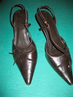 Pantofi eleganti maro