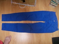 Pantaloni albastri 
