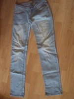 Jeans dama rupti
