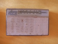 Aparat radio antic de colectie