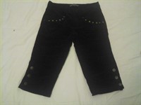 Pantaloni trei sferturi din reiat negru