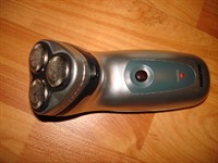 Aparat electric de ras