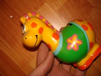 Pusculita girafa din ceramica