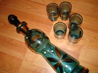 Set sticla si paharele lichior 2