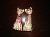 Figurine pisici din metal vopsit