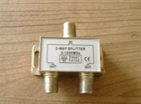 Splitter pe 2 cai pentru cablu coaxial