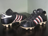 Pantofi de fotbal pt copii Adidas nr 30