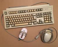 Tastatura calculator si doua mousu-ri vechi